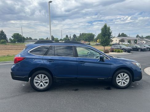 Used 2019 Subaru Outback 2.5i Premium AWD/4WD image 5