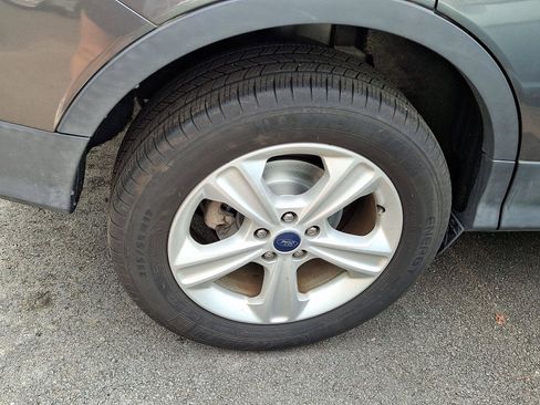 Used 2015 Ford Escape SE AWD/4WD image 4