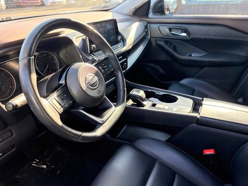 Certified 2023 Nissan Rogue SV w/ SV Premium B Package FWD image 17