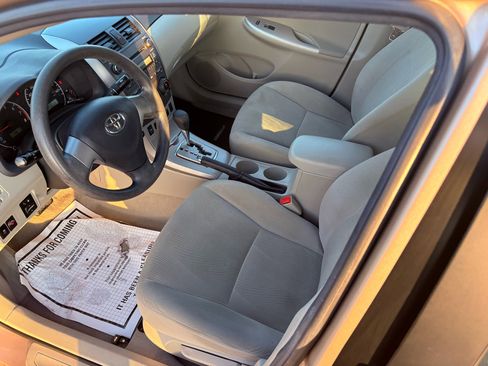 Used 2011 Toyota Corolla LE image 45