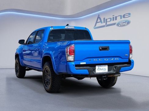 Used 2020 Toyota Tacoma TRD Sport w/ Technology Package image 3