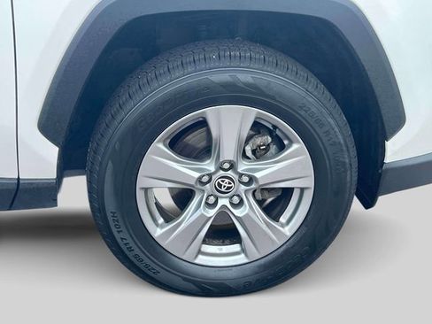 Certified 2025 Toyota RAV4 XLE AWD/4WD image 15