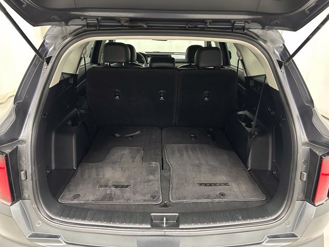 Used 2022 Kia Sorento S FWD image 11