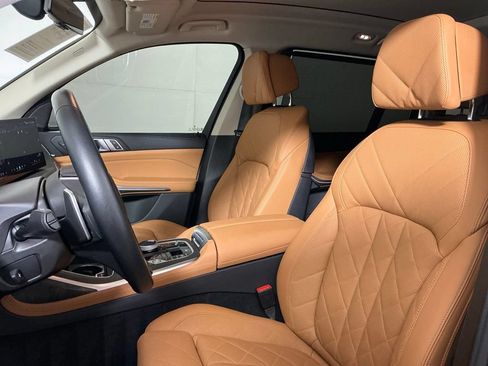 Certified 2025 BMW X7 xDrive40i w/ Executive Package AWD/4WD image 22