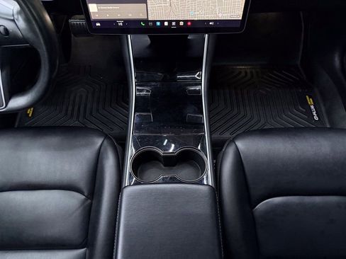 Used 2018 Tesla Model 3 Long Range image 23