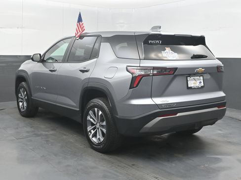 Used 2026 Chevrolet Equinox LT FWD image 8