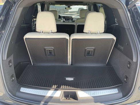 Certified 2023 Cadillac XT6 Sport w/ Technology Package AWD/4WD image 28