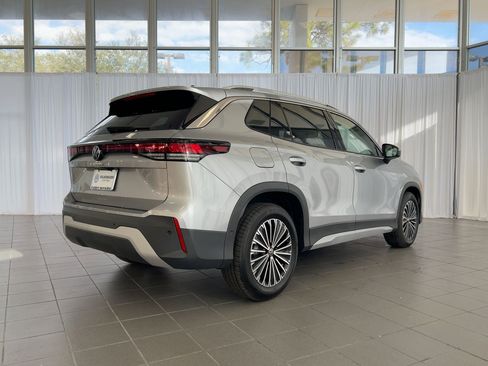 New 2026 Volkswagen Tiguan S image 9