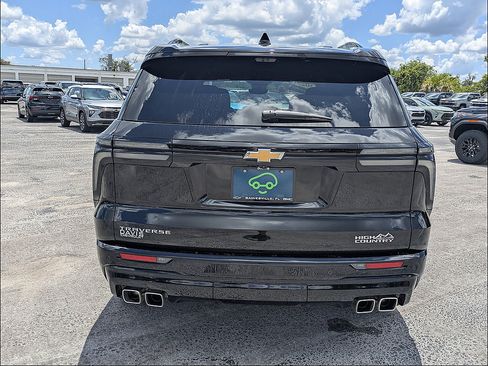 Used 2025 Chevrolet Traverse High Country w/ LPO, Floor Liner Package FWD image 6