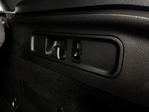 Used 2024 Mercedes-Benz GLC 300 4MATIC image 52