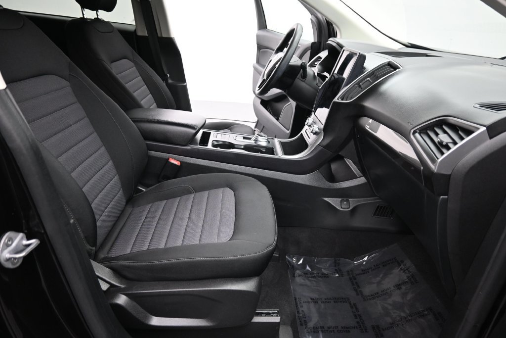 Used 2024 Ford Edge SE w/ Black Appearance Package AWD/4WD image 19