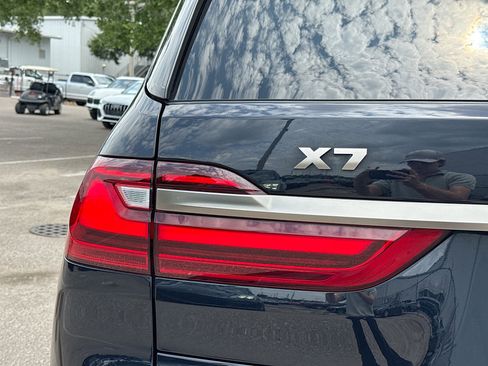 Used 2022 BMW X7 M50i w/ Executive Package AWD/4WD image 10
