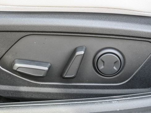 New 2026 Hyundai Elantra Limited image 23