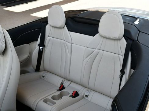 Used 2025 Mercedes-Benz CLE 300 4MATIC Cabriolet image 15