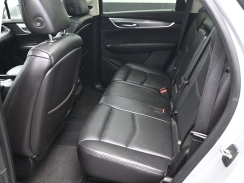 Used 2019 Cadillac XT5 Luxury FWD image 8