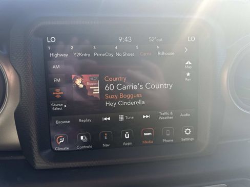 Certified 2023 Jeep Gladiator Sport image 24