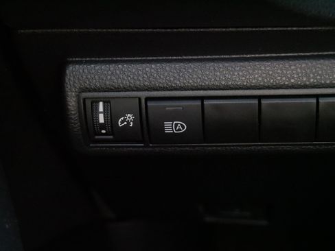 Used 2023 Toyota Corolla LE image 28