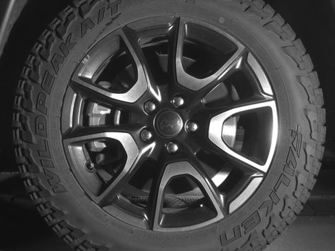 Used 2025 Jeep Compass Trailhawk AWD/4WD image 15