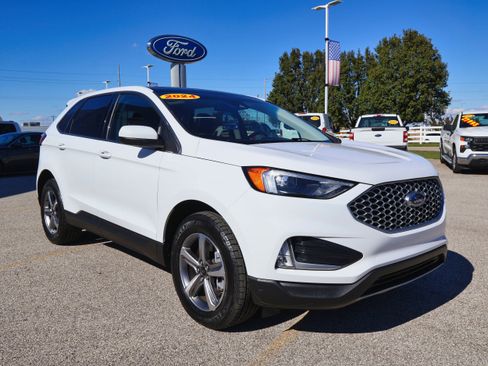 Used 2024 Ford Edge SEL w/ Convenience Package image 7
