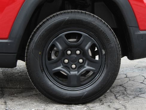 Used 2018 Jeep Compass Sport image 23