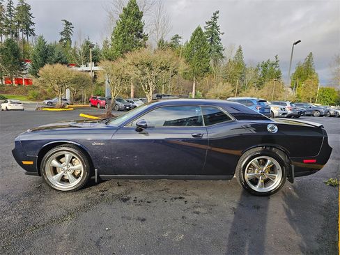 Used 2011 Dodge Challenger R/T image 4