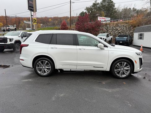 Used 2024 Cadillac XT6 Premium Luxury image 6