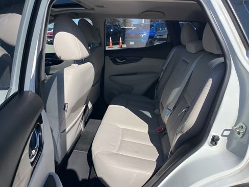 Used 2018 Nissan Rogue Sport SL w/ SL Premium Package image 30