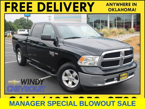 Used 2021 RAM 1500 Classic SLT AWD/4WD image 2