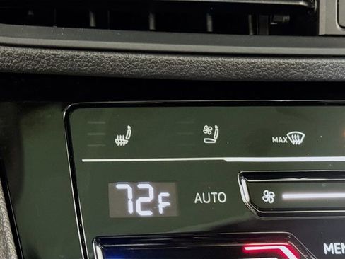 Used 2025 Volkswagen Jetta GLI Autobahn image 17