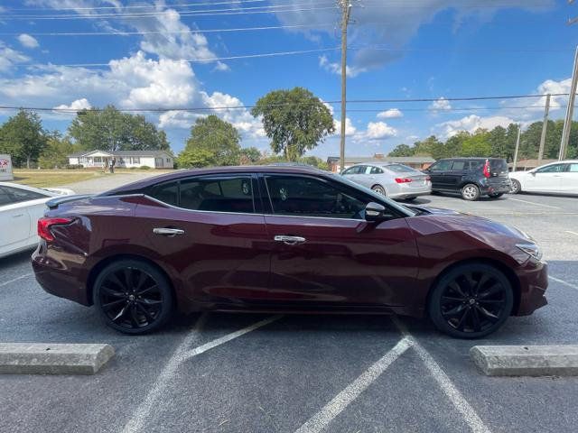 Used 2017 Nissan Maxima SR w/ Midnight Edition FWD image 5