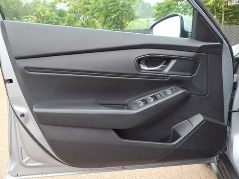 Used 2023 Honda Accord EX image 12