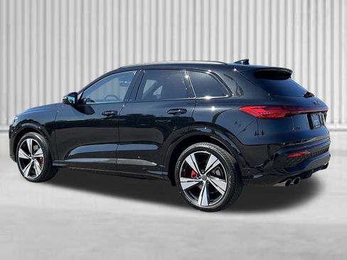 New 2026 Audi SQ5 Prestige AWD/4WD image 3