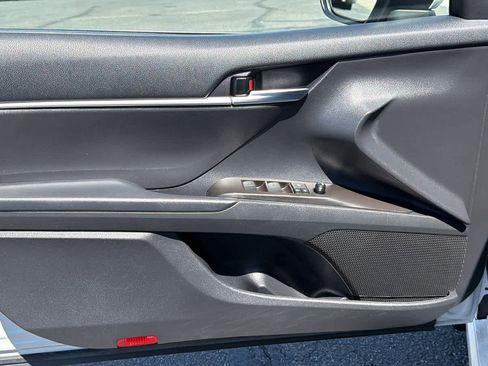 Used 2023 Toyota Camry SE FWD image 23
