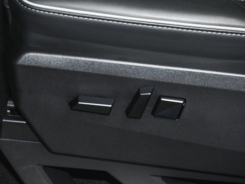 Used 2025 Tesla Cybertruck AWD Crew Cab image 49