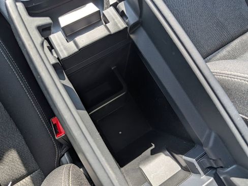 Used 2025 Nissan Rogue SV image 49