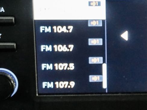 Used 2025 Hyundai Elantra Sport image 36