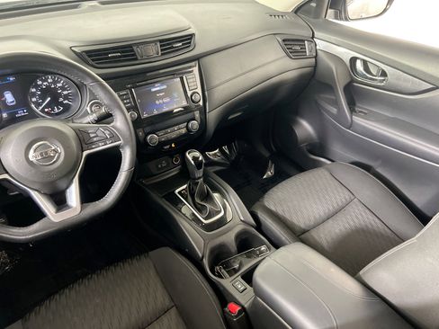 Used 2019 Nissan Rogue SV image 22