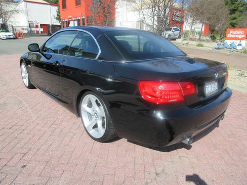Used 2013 BMW 335i Convertible image 53