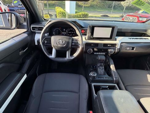 Certified 2024 Toyota Tacoma TRD Off-Road image 17
