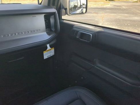 New 2025 Ford Bronco Badlands w/ Sasquatch Package AWD/4WD image 19