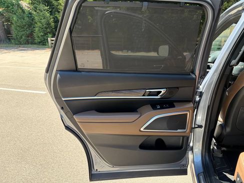 Used 2022 Kia Telluride SX w/ SX Prestige Package AWD/4WD image 32