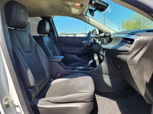 Used 2024 Buick Encore GX Sport Touring w/ Comfort Package FWD image 15
