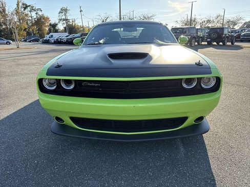 Used 2023 Dodge Challenger R/T w/ T/A Package image 7
