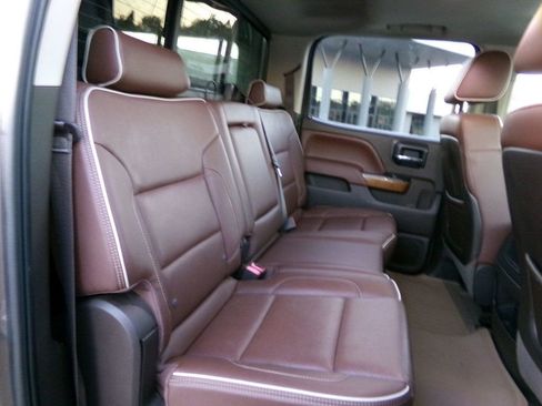 Used 2015 Chevrolet Silverado 2500 High Country w/ Duramax Plus Package image 20