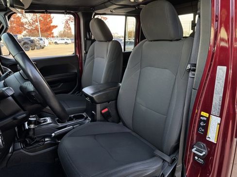 Used 2021 Jeep Gladiator Sport image 27