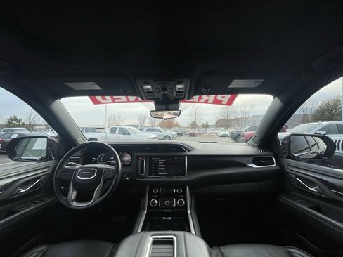 Used 2023 GMC Yukon XL Denali w/ Denali Reserve Package image 27