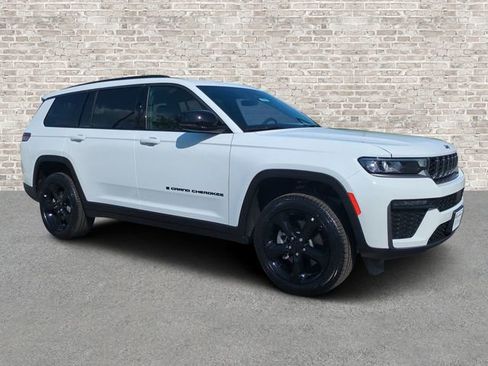 New 2026 Jeep Grand Cherokee L Limited w/ Limited Altitude Package AWD/4WD image 1