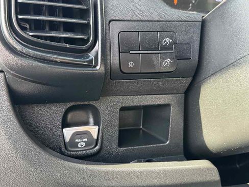 Used 2025 RAM ProMaster 2500 w/ Convenience Group FWD image 28