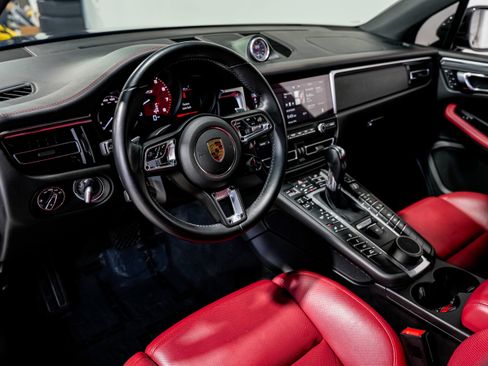 Used 2021 Porsche Macan GTS image 19