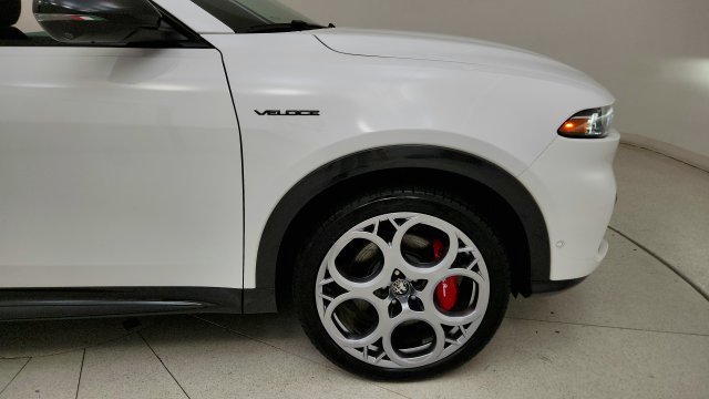 Used 2024 Alfa Romeo Tonale Veloce w/ Active Assist Package AWD/4WD image 21
